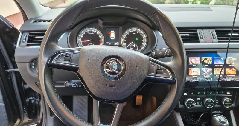 Skoda Octavia cena 57500 przebieg: 189700, rok produkcji 2018 z Rawicz małe 781